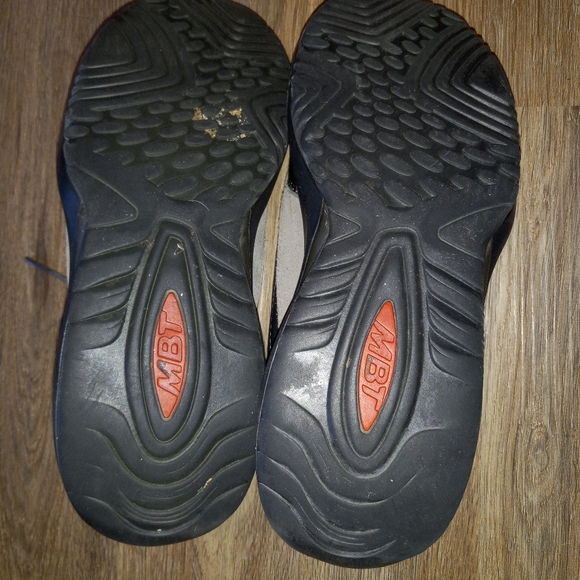 MBT Athletic Women's Shoe - Picture 7 of 9